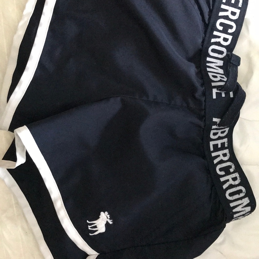 Abercrombie kids shorts 2019 size 9/10 girls
